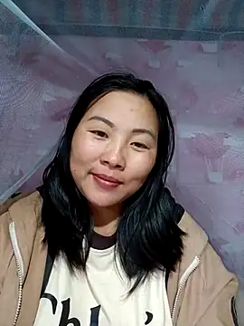 Snapshot of Love-Ly99 chatting on 11-28-25, 06:02 Love-Ly99 online show from 11-28-25, 06:02