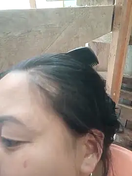 Snapshot of Love-Ly99 chatting on 10-15-25, 04:33 Love-Ly99 online show from 10-15-25, 04:33