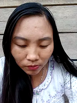 Snapshot of Love-Ly99 chatting on 09-25-25, 09:48 Love-Ly99 online show from 09-25-25, 09:48