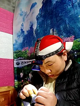 Snapshot of Love-Ly99 chatting on 02-23-26, 02:02 Love-Ly99 online show from 02-23-26, 02:02