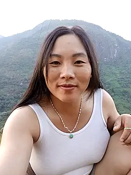 Snapshot of Love-Ly99 chatting on 09-14-25, 10:48 Love-Ly99 online show from 09-14-25, 10:48