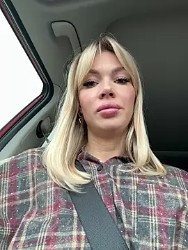 Snapshot of miss_veroNika chatting on 10-16-25, 02:31 miss veroNika online show from 10-16-25, 02:31