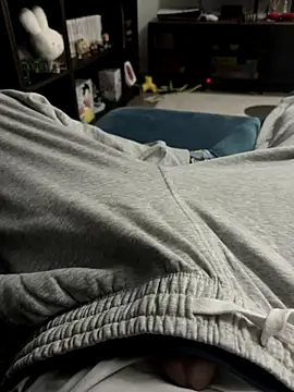 Frankieyyy1 online show from 12-18-25, 04:22