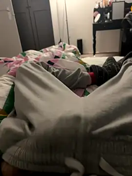 Frankieyyy1 online show from 12-15-25, 08:58