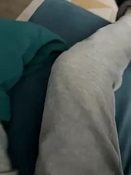 Frankieyyy1 online show from 02-15-26, 03:33