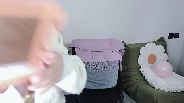 Emmaq996 online show from 10-25-25, 03:17