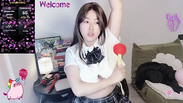 Emmaq996 online show from 11-19-25, 03:17