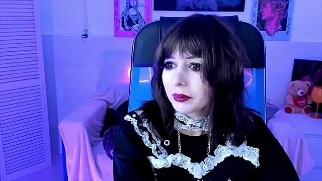 CrystallBloom online show from 09-29-25, 01:34