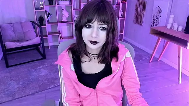 CrystallBloom online show from 10-02-25, 01:42