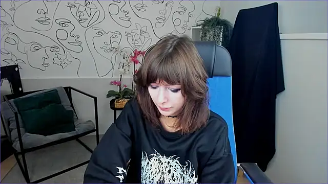 CrystallBloom online show from 09-30-25, 02:06