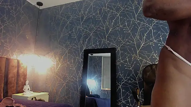 Snapshot of Mia-Gutierrez1 chatting on 10-23-25, 11:42 Mia-Gutierrez1 online show from 10-23-25, 11:42