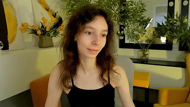 Snapshot of EmmanuellBrown chatting on 10-21-25, 10:14 EmmanuellBrown online show from 10-21-25, 10:14