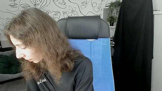 Snapshot of EmmanuellBrown chatting on 09-10-25, 01:10 EmmanuellBrown online show from 09-10-25, 01:10