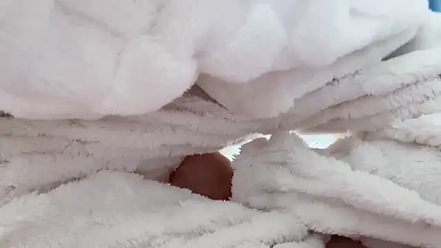 xiaojie2563 online show from 12-14-25, 11:27