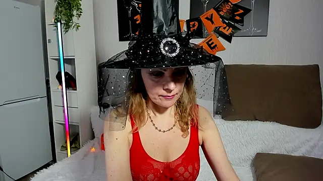 Snapshot of Wet4ryou chatting on 10-21-25, 07:41 Wet4ryou online show from 10-21-25, 07:41