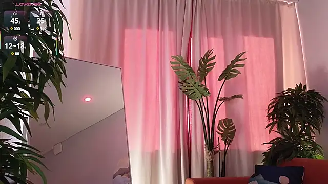 Snapshot of AliciaMellow chatting on 09-14-25, 03:07 AliciaMellow online show from 09-14-25, 03:07