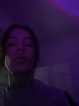 Snapshot of sereiaruiva99 chatting on 05-31-26, 02:39 sereiaruiva99 online show from 05-31-26, 02:39
