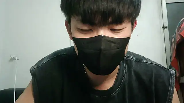 bigbb101011 online show from 11-18-25, 02:42