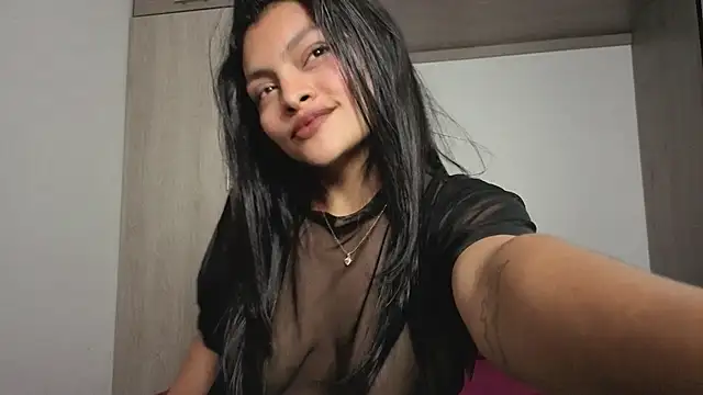 Candela    online show from 04-21-26, 03:35