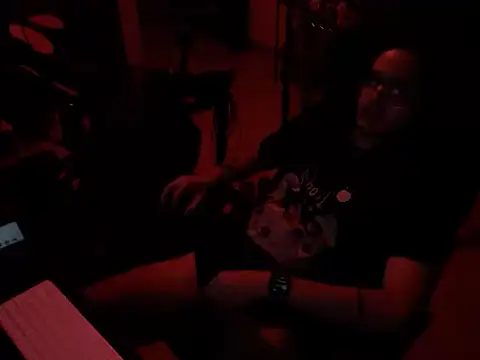 Snapshot of dorrey21 chatting on 11-12-25, 04:05 dorrey21 online show from 11-12-25, 04:05