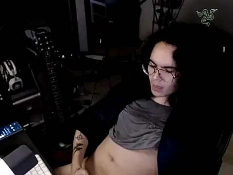 Snapshot of dorrey21 chatting on 11-08-25, 04:10 dorrey21 online show from 11-08-25, 04:10