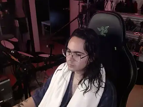 Snapshot of dorrey21 chatting on 10-17-25, 07:04 dorrey21 online show from 10-17-25, 07:04