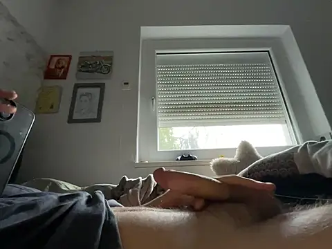 xmilolivex online show from 02-14-26, 08:47