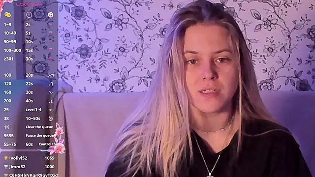 AngelAnty online show from 12-19-25, 02:19