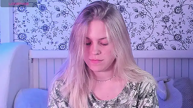 Snapshot of AngelAnty chatting on 06-26-26, 03:18 AngelAnty online show from 06-26-26, 03:18