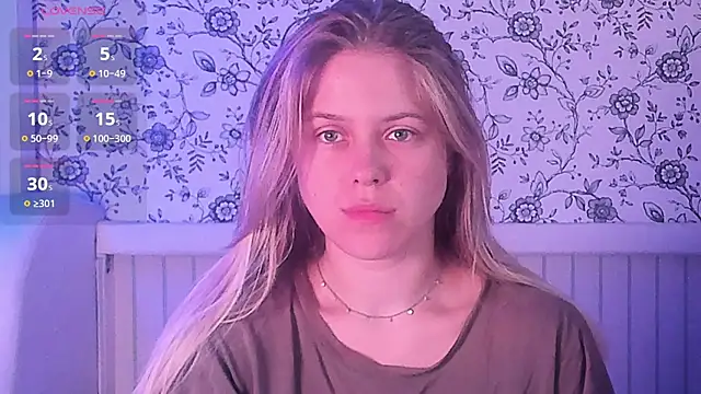 Snapshot of AngelAnty chatting on 07-10-26, 04:51 AngelAnty online show from 07-10-26, 04:51