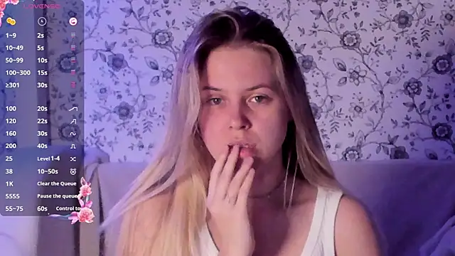 AngelAnty online show from 12-20-25, 02:09