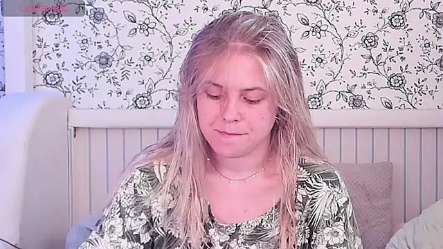 Snapshot of AngelAnty chatting on 06-29-26, 05:01 AngelAnty online show from 06-29-26, 05:01