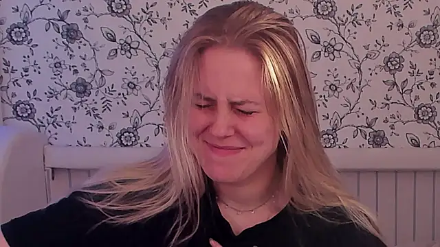 AngelAnty online show from 05-11-26, 04:04
