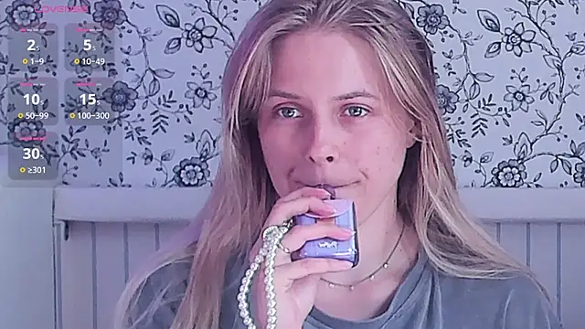 Snapshot of AngelAnty chatting on 07-15-26, 01:07 AngelAnty online show from 07-15-26, 01:07
