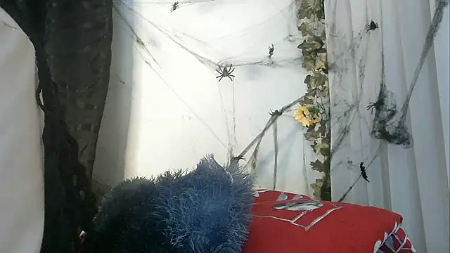 Snapshot of angelainparis28 chatting on 10-14-25, 06:03 angelainparis28 online show from 10-14-25, 06:03
