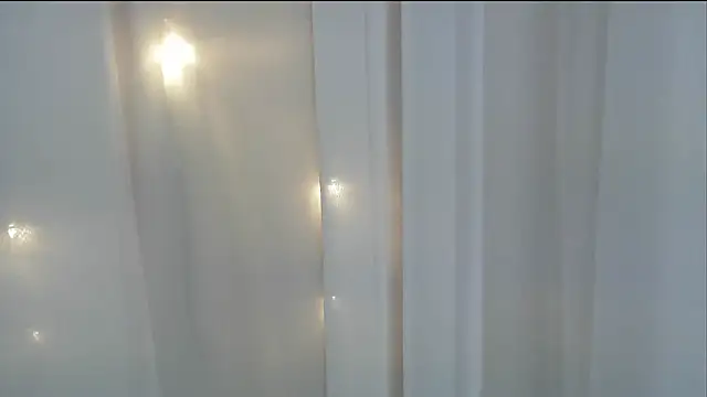Snapshot of angelainparis28 chatting on 09-15-25, 06:47 angelainparis28 online show from 09-15-25, 06:47