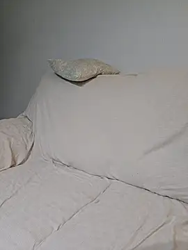 thecurvyanna  online show from 02-05-26, 08:15