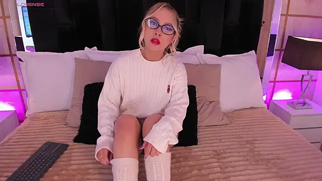 GretaVelvet online show from 12-04-25, 07:35