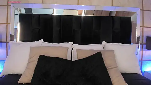 GretaVelvet online show from 10-13-25, 07:15