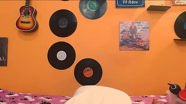 meisevil77 online show from 12-05-25, 02:10