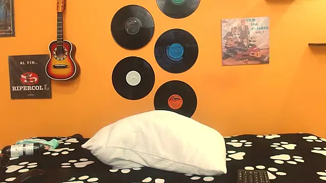 meisevil77 online show from 09-28-25, 02:51