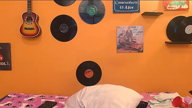 meisevil77 online show from 12-16-25, 03:00