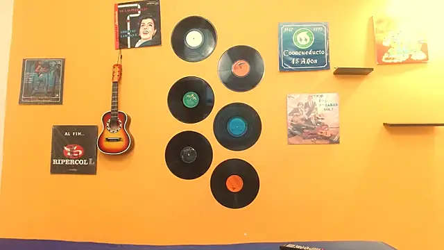 meisevil77 online show from 09-11-25, 02:55