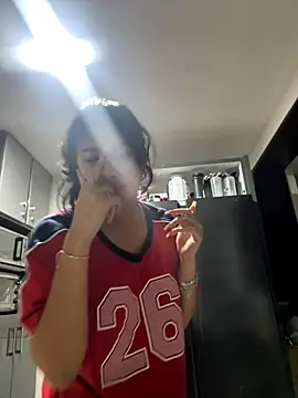 lynn9000 online show from 10-29-25, 03:27