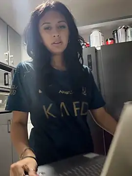 lynn9000 online show from 11-03-25, 04:28