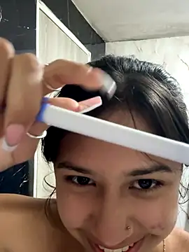 lynn9000 online show from 10-01-25, 04:28