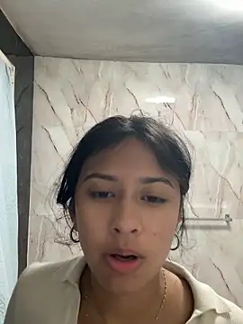 lynn9000 online show from 10-18-25, 07:43