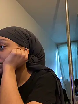 Snapshot of Velvetraexo chatting on 03-25-26, 08:19 Velvetraexo online show from 03-25-26, 08:19