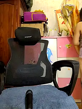 Bee sweet online show from 10-28-25, 05:39