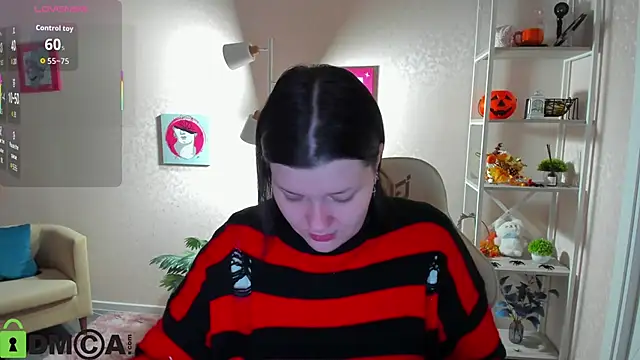 Michele Greenn online show from 11-26-25, 03:34